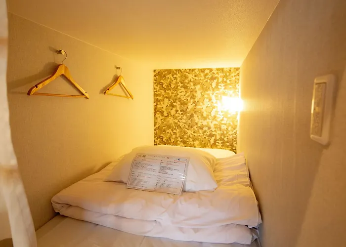 Hostel Wasabi Osaka Bed And Library