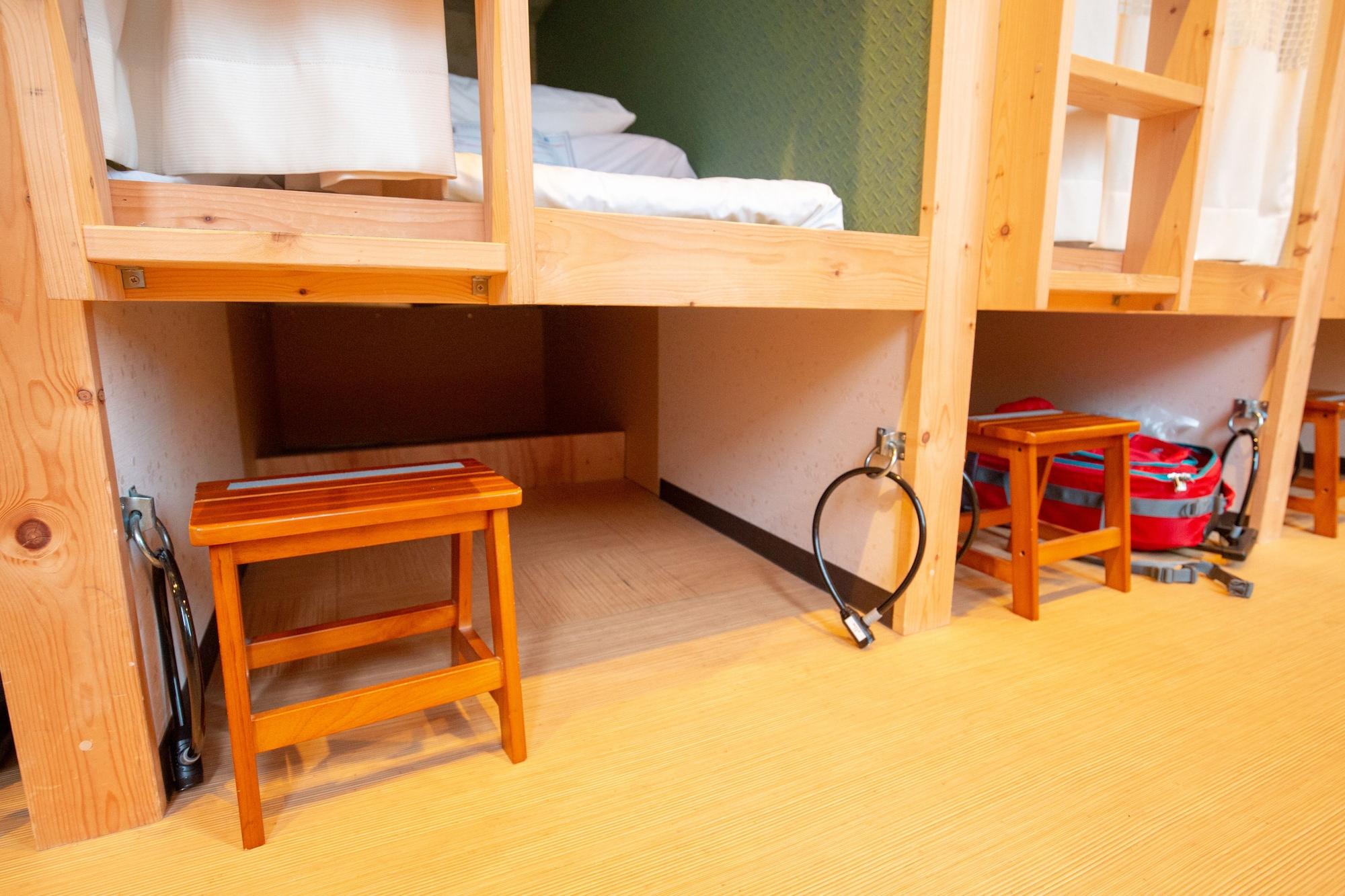Wasabi Bed And Library Asrama *